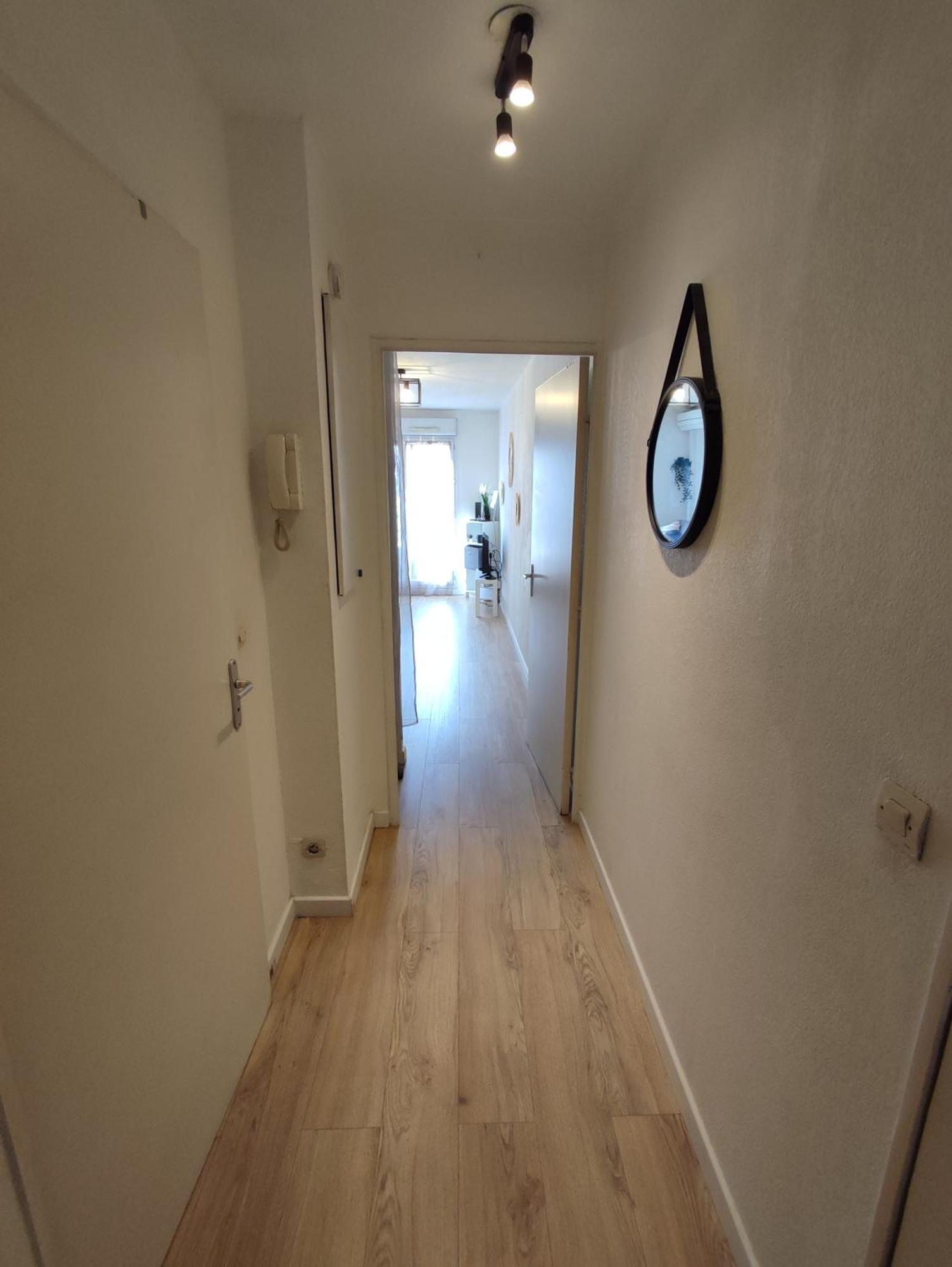 Appartement Climatise Tout Equipe A 6Min De La Gare St Charles Marseille Exterior photo